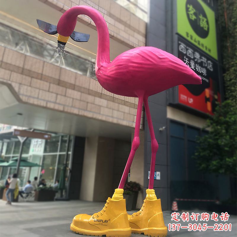 合肥精美多彩的火烈鸟雕塑
