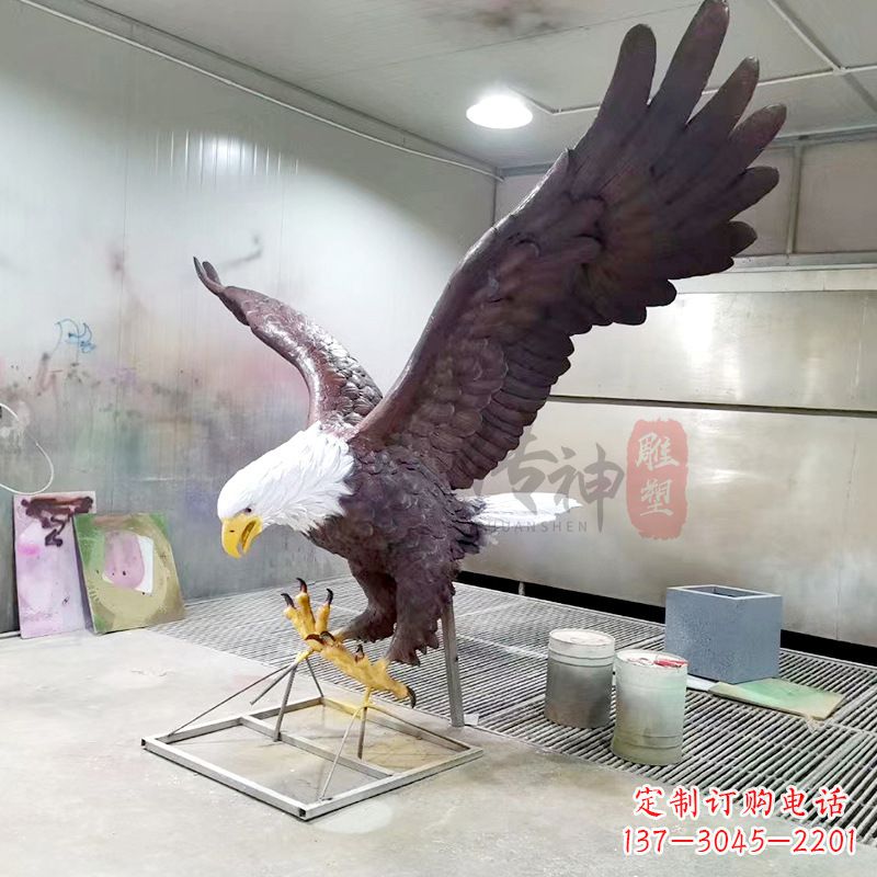 合肥优雅老鹰雕塑