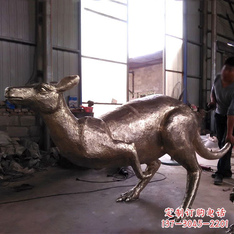 合肥精美袋鼠纯铜雕塑