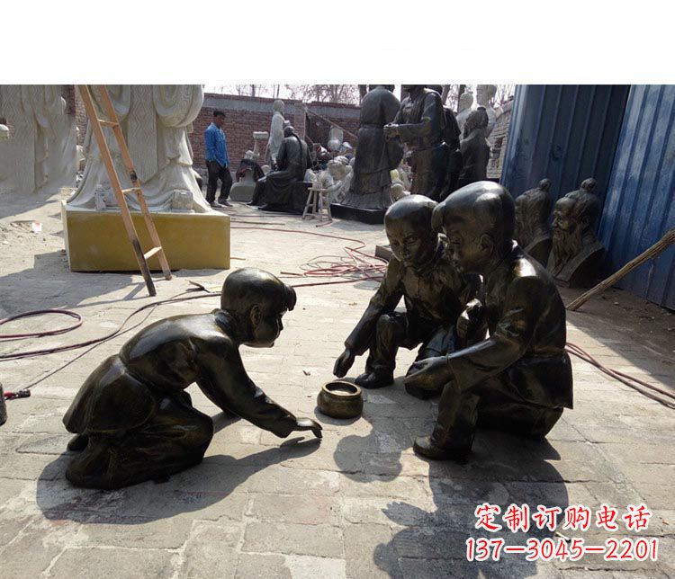 合肥斗蛐蛐的儿童铜雕