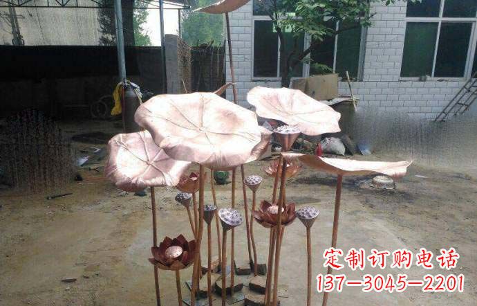 合肥锻铜荷叶雕塑