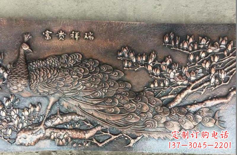 合肥精美锻铜孔雀雕塑