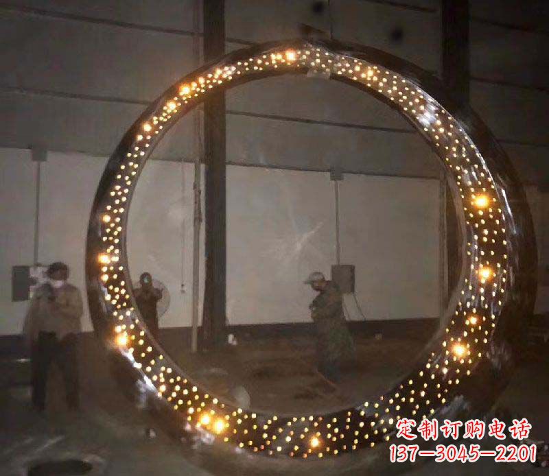 合肥发光圆环不锈钢雕塑