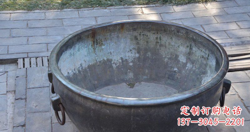 合肥仿古纹饰铜水缸雕塑
