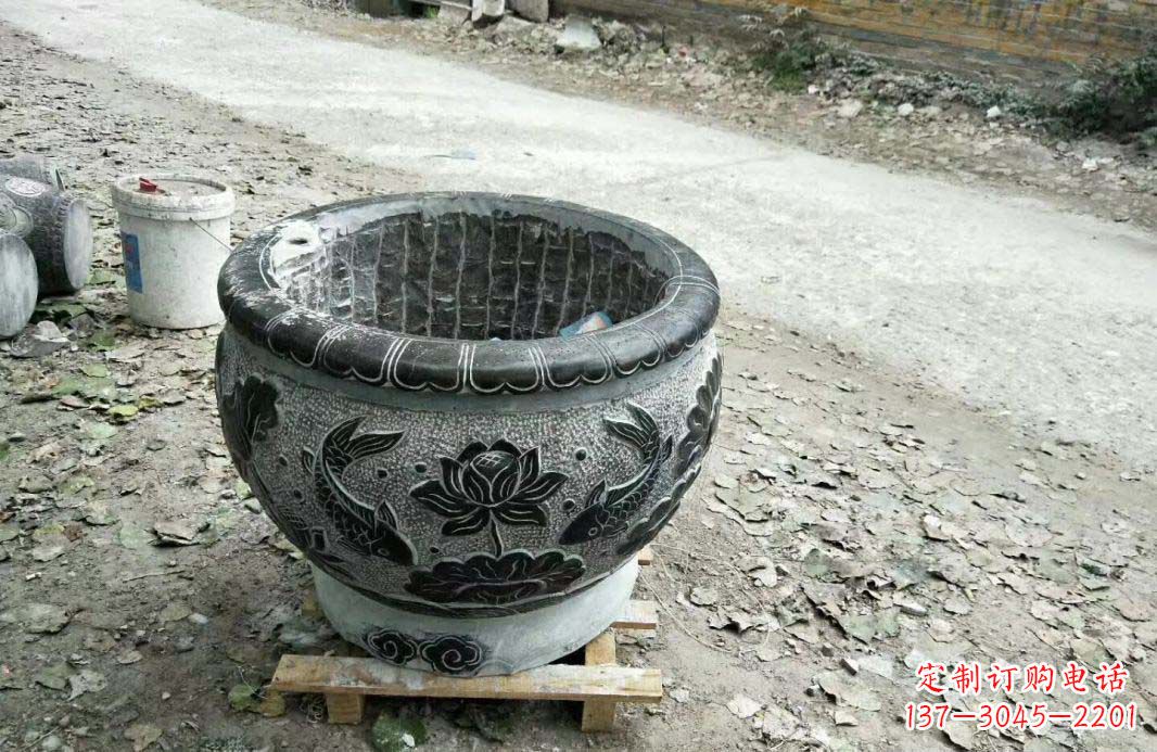 合肥高雅的仿古圆形水缸石雕