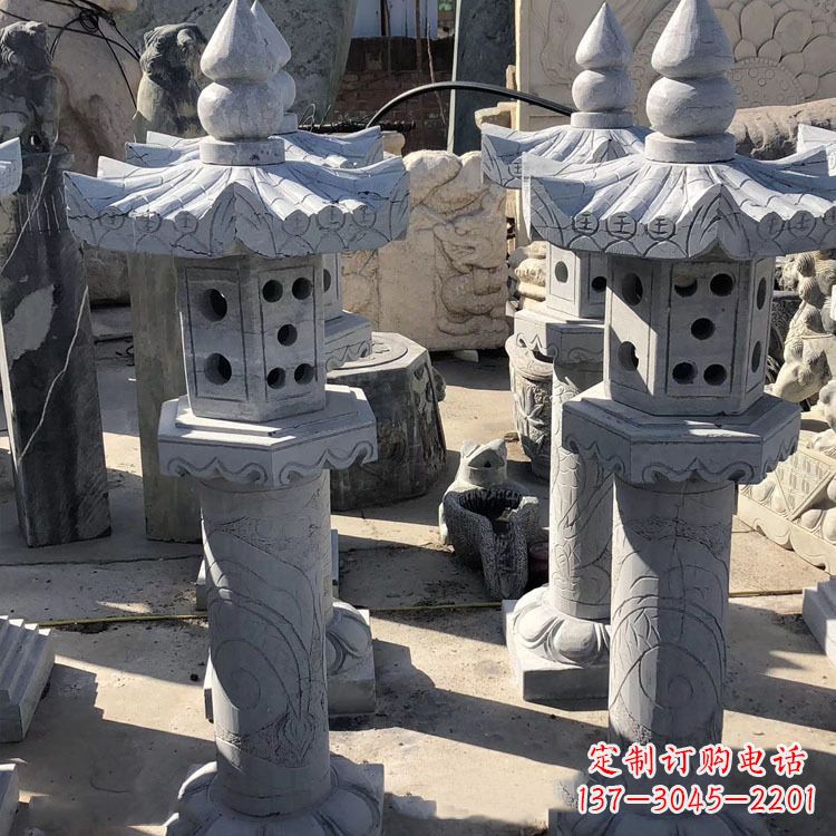 合肥中式仿古青石灯笼雕塑