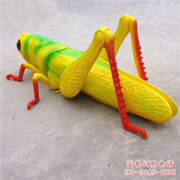 合肥仿真蝗虫玻璃钢蚂蚱雕塑