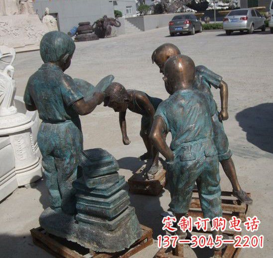 合肥童话般的梦幻小孩铜雕塑