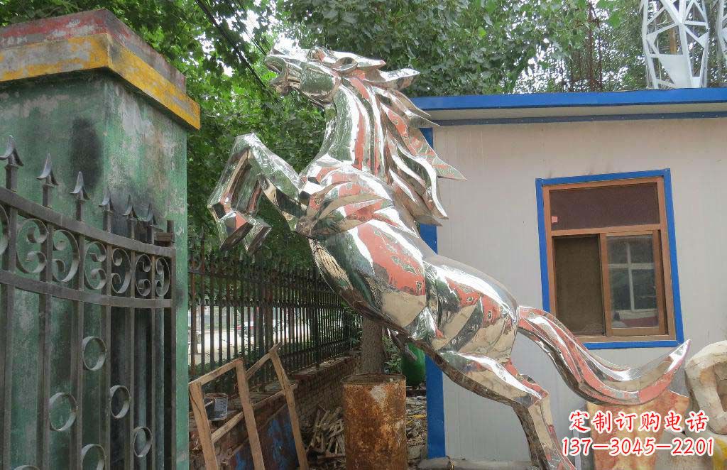 合肥优雅凌厉的不锈钢奔跑马雕塑