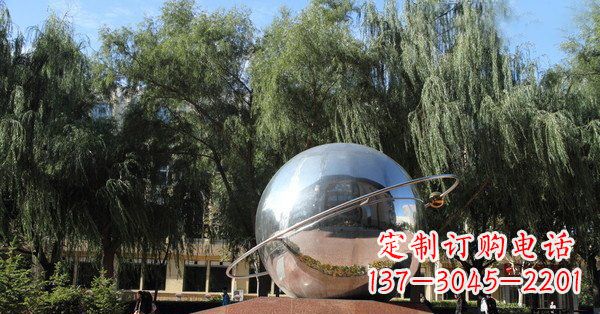 合肥优雅而充满动感的不锈钢地球与赤道融合雕塑