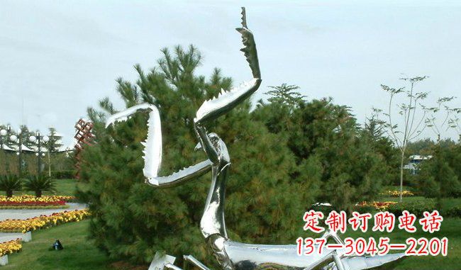 合肥不锈钢螳螂雕塑