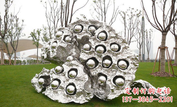 合肥不锈钢莲蓬雕塑浓缩东方文化的美感