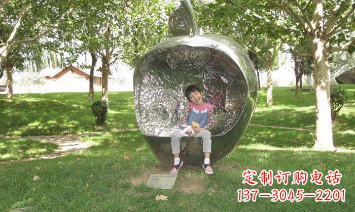 合肥精致雕刻不锈钢苹果座椅雕塑
