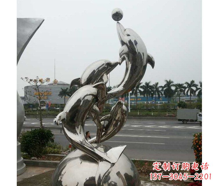 合肥海豚雕塑多功能不锈钢跳跃玩球