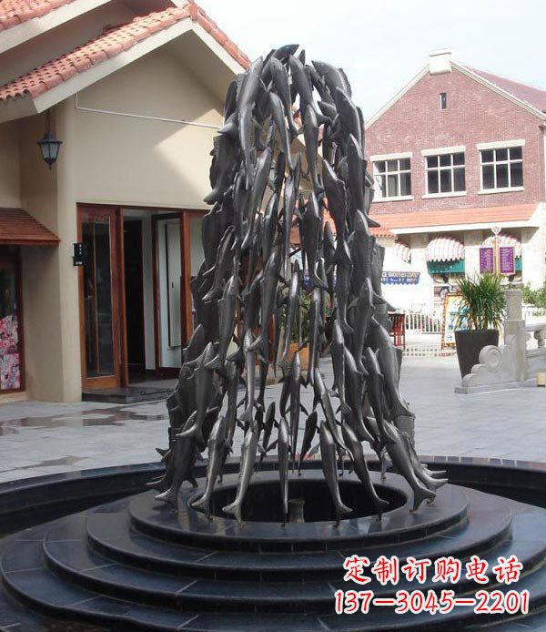合肥跃动的生命——景区向上游的鱼群喷泉雕塑