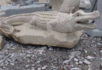 合肥鳄鱼黄沙岩动物石雕精致装饰您的家