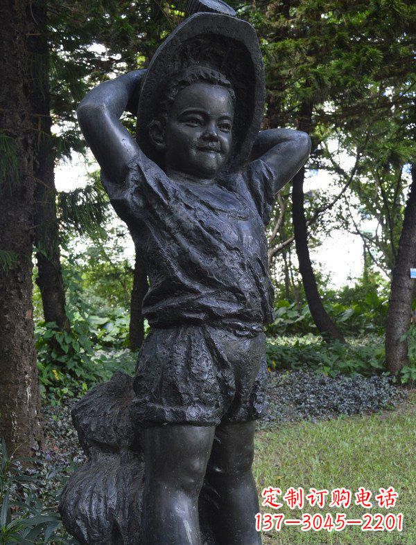 合肥优雅童子·少年戴草帽铜雕