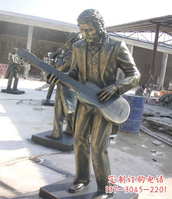 合肥西方人物铜吉他雕塑