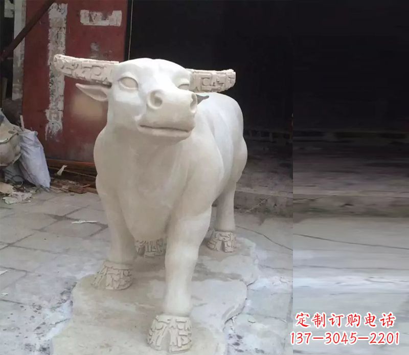 合肥公园动物景观石雕牛