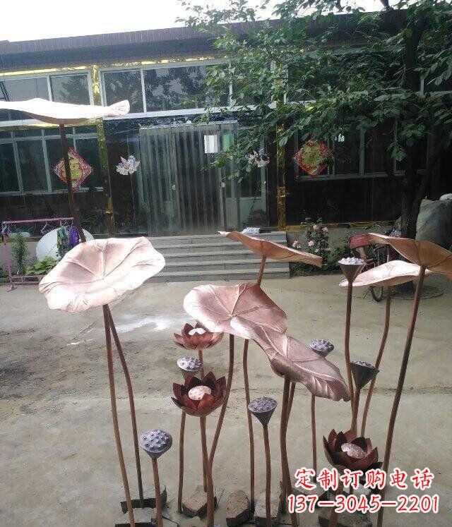 合肥精美锻铜荷叶雕塑