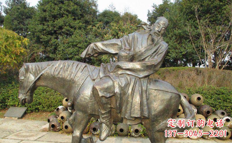 合肥公园喝醉酒的骑马人物景观铜雕