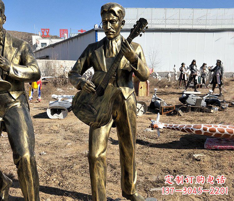 合肥玩乐无穷的吉他雕塑