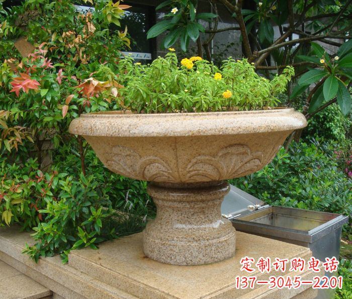 合肥雕塑花盆,精雕细琢