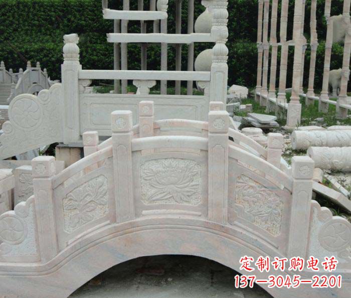 合肥红石拱桥雕塑