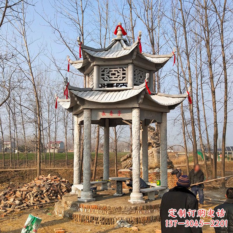 合肥和谐统一的双层石雕凉亭