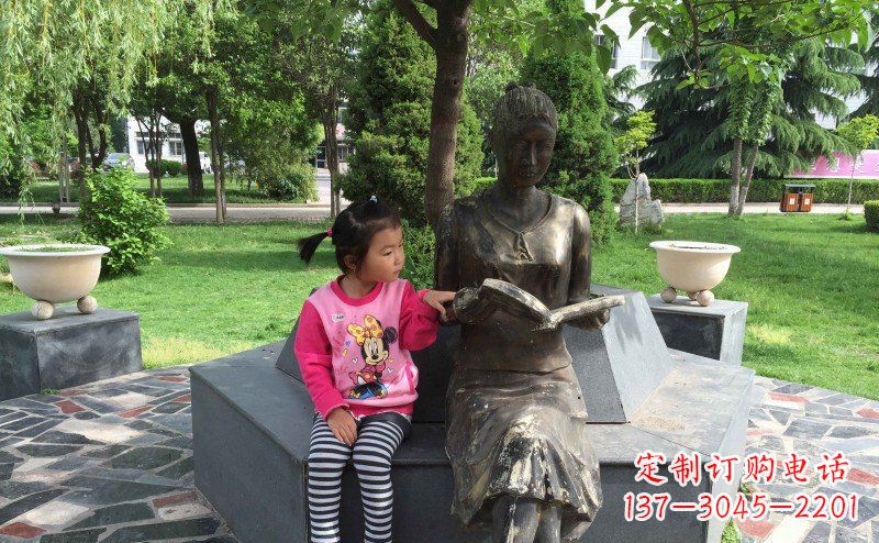合肥优雅可爱的女孩铜雕