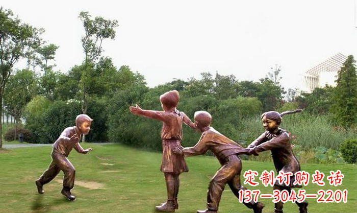合肥公园老鹰抓小鸡人物景观铜雕