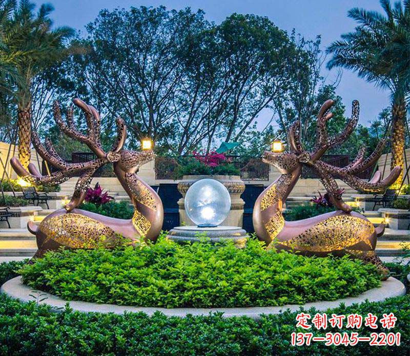 合肥梅花鹿不锈钢雕塑