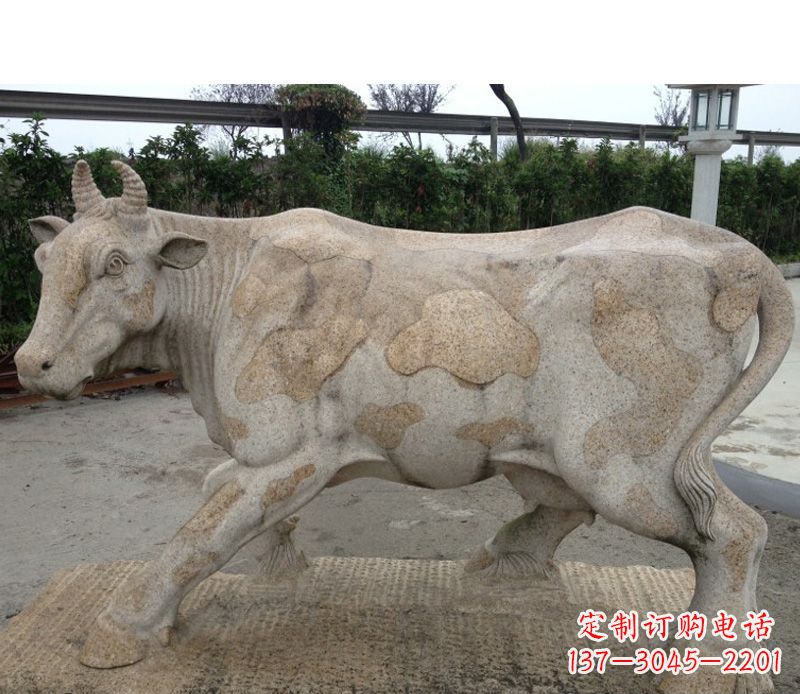 合肥中领雕塑精美绝伦的奶牛石雕