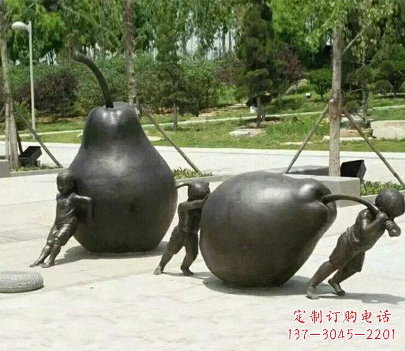 合肥迷人的孩童铜雕