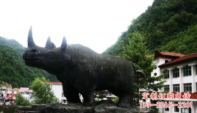 合肥公园犀牛石雕