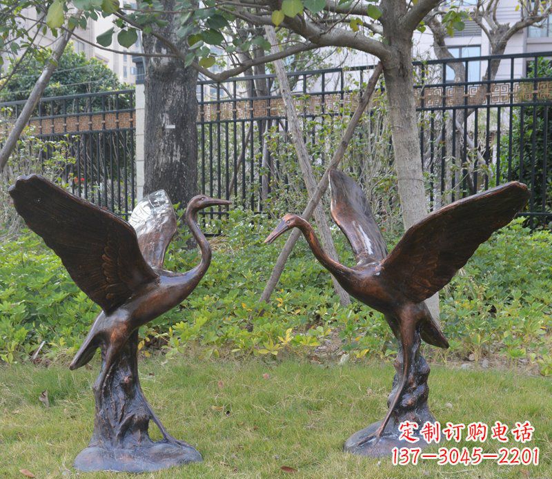 合肥公园仙鹤景观玻璃钢仿铜摆件