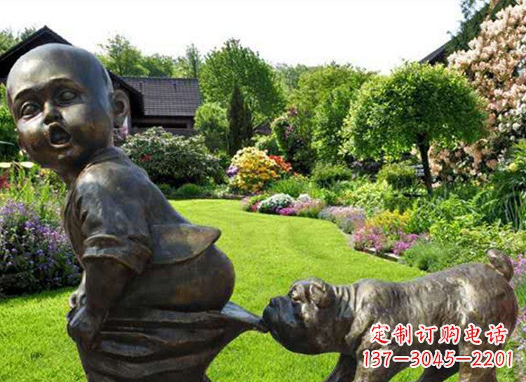 合肥小孩咬小狗大雕塑