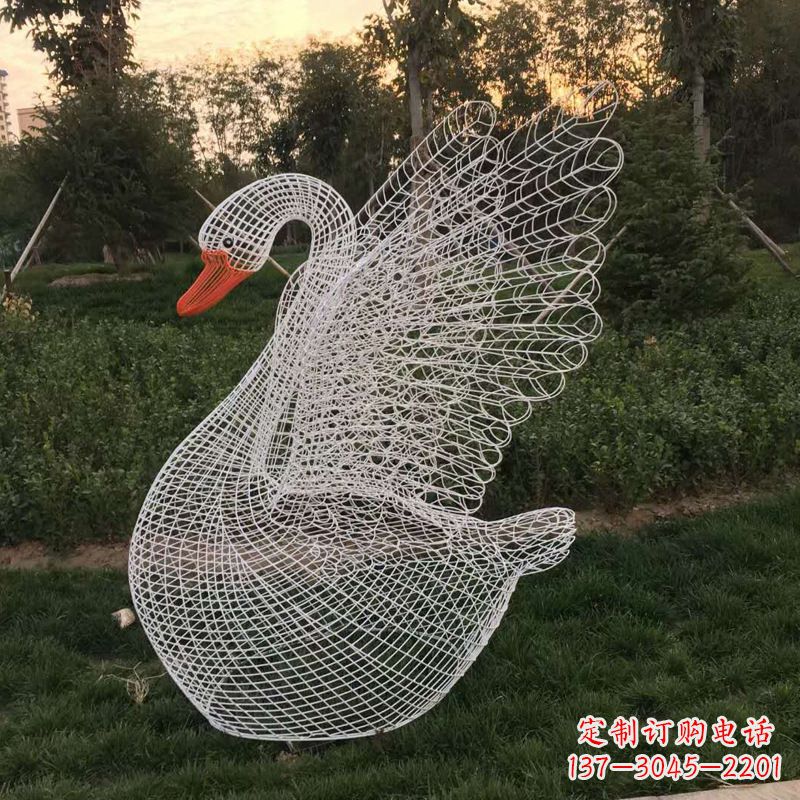 合肥秀美天鹅铁艺雕塑,点缀公园绿地