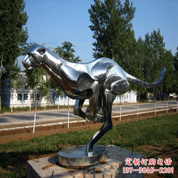 合肥活泼可爱的袋鼠拉丝不锈钢雕塑