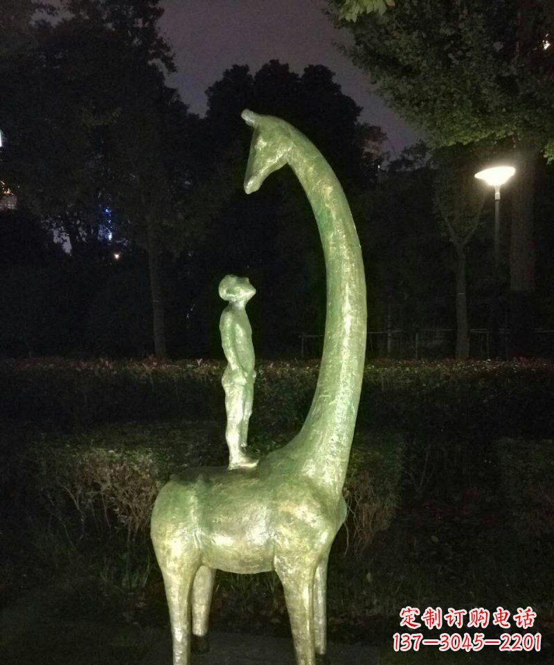 合肥壮观绝伦的长颈鹿雕塑