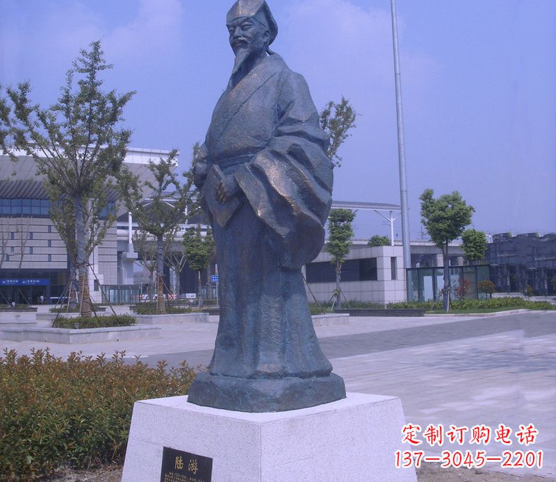 合肥古代陆游诗人雕塑