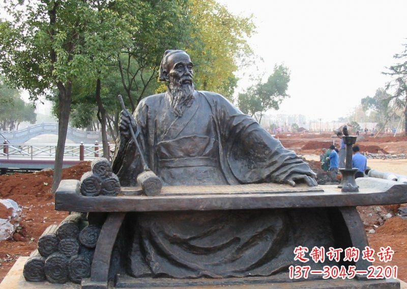 合肥用传统工艺精心雕刻的张仲景铜雕