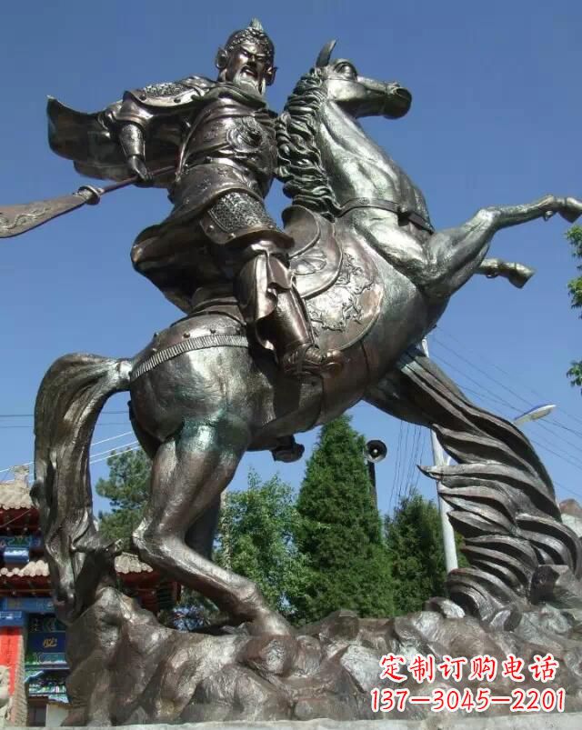 合肥精美绝伦的关公骑马雕塑