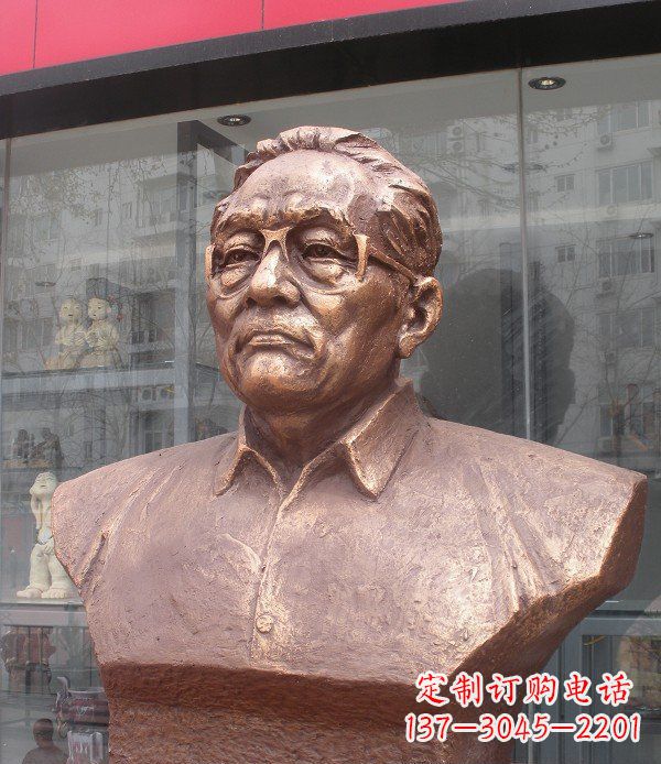 合肥以巴金头像为原型打造的高贵铜雕艺术