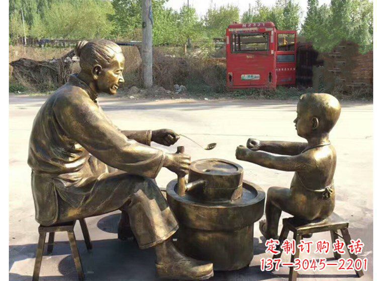 合肥浓情母亲磨豆浆小品人物铜雕;
