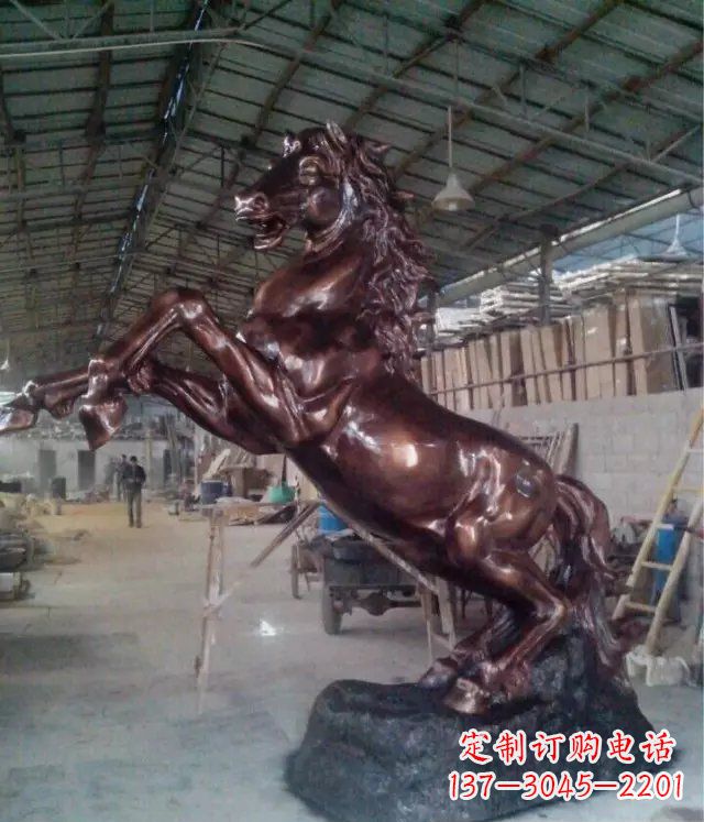 合肥中领雕塑出品:铜雕正面奔马