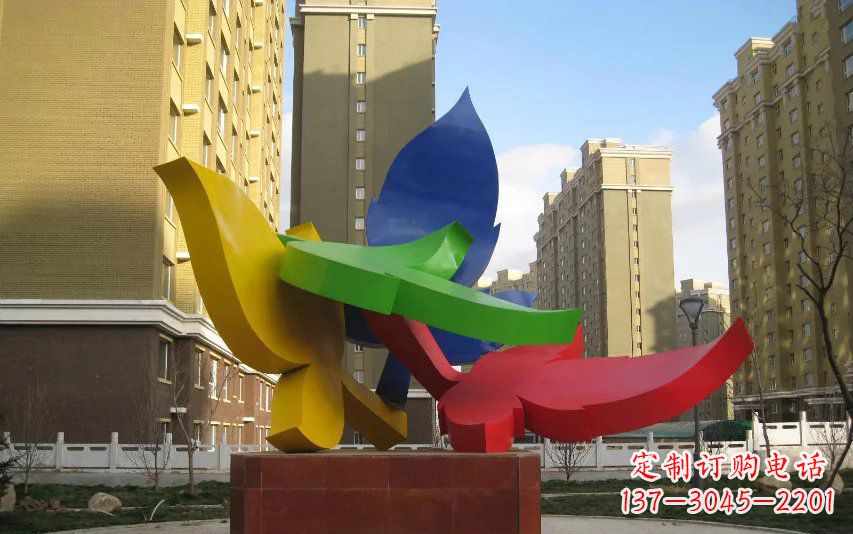 合肥造型精美的不锈钢树叶雕塑