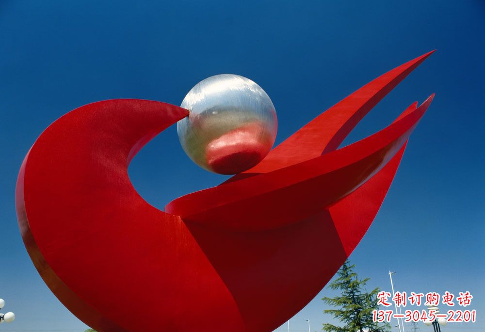 合肥优雅而高雅的和平鸽雕塑