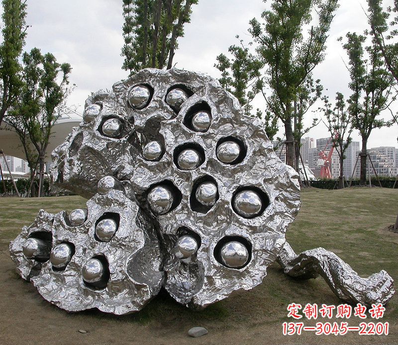 合肥中领雕塑出品:高端不锈钢莲蓬雕塑