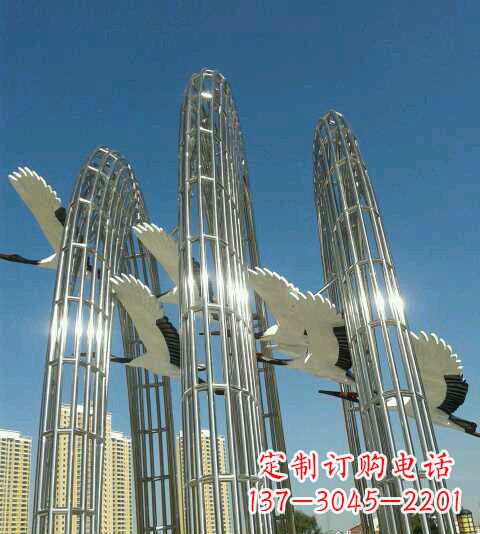 合肥广场不锈钢镂空雄鹰雕塑